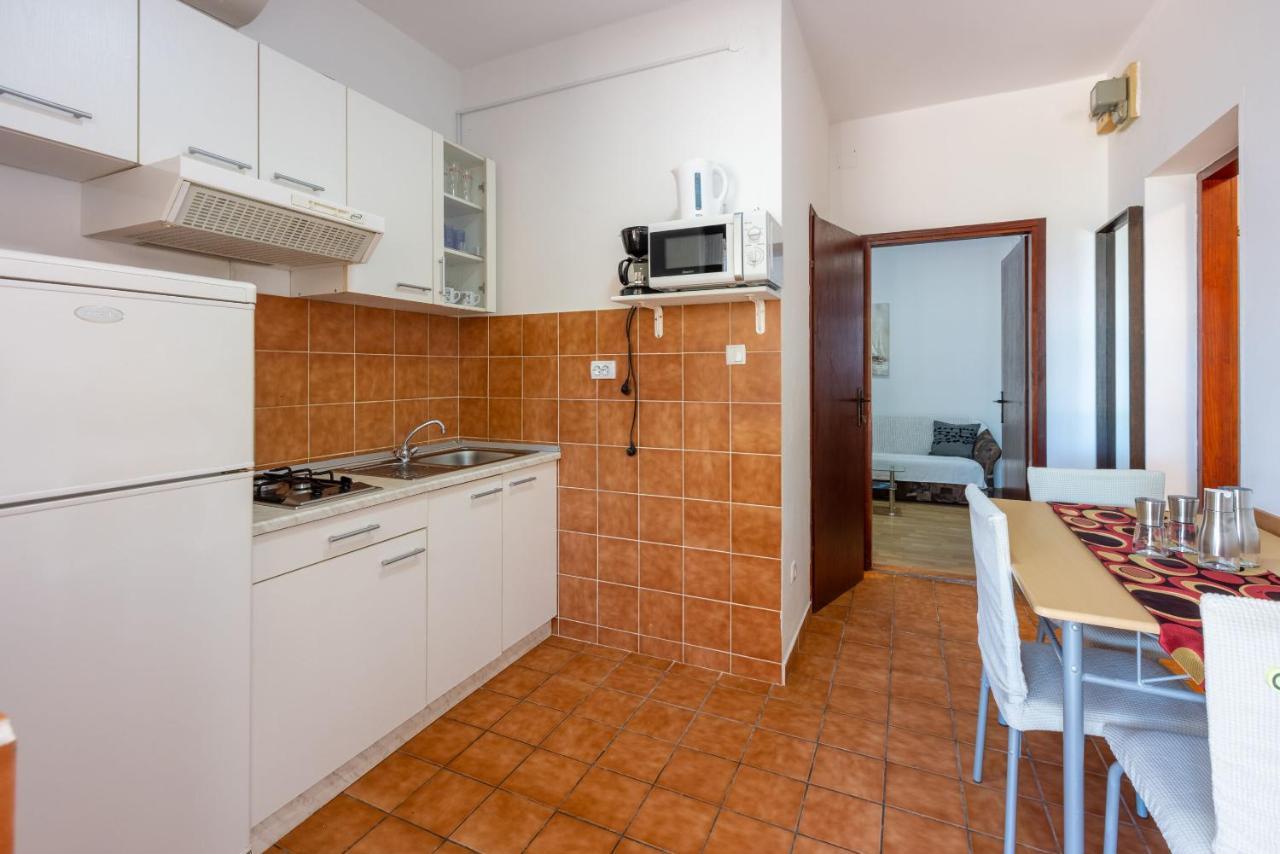 Apartments Lilin Crikvenica Exterior foto