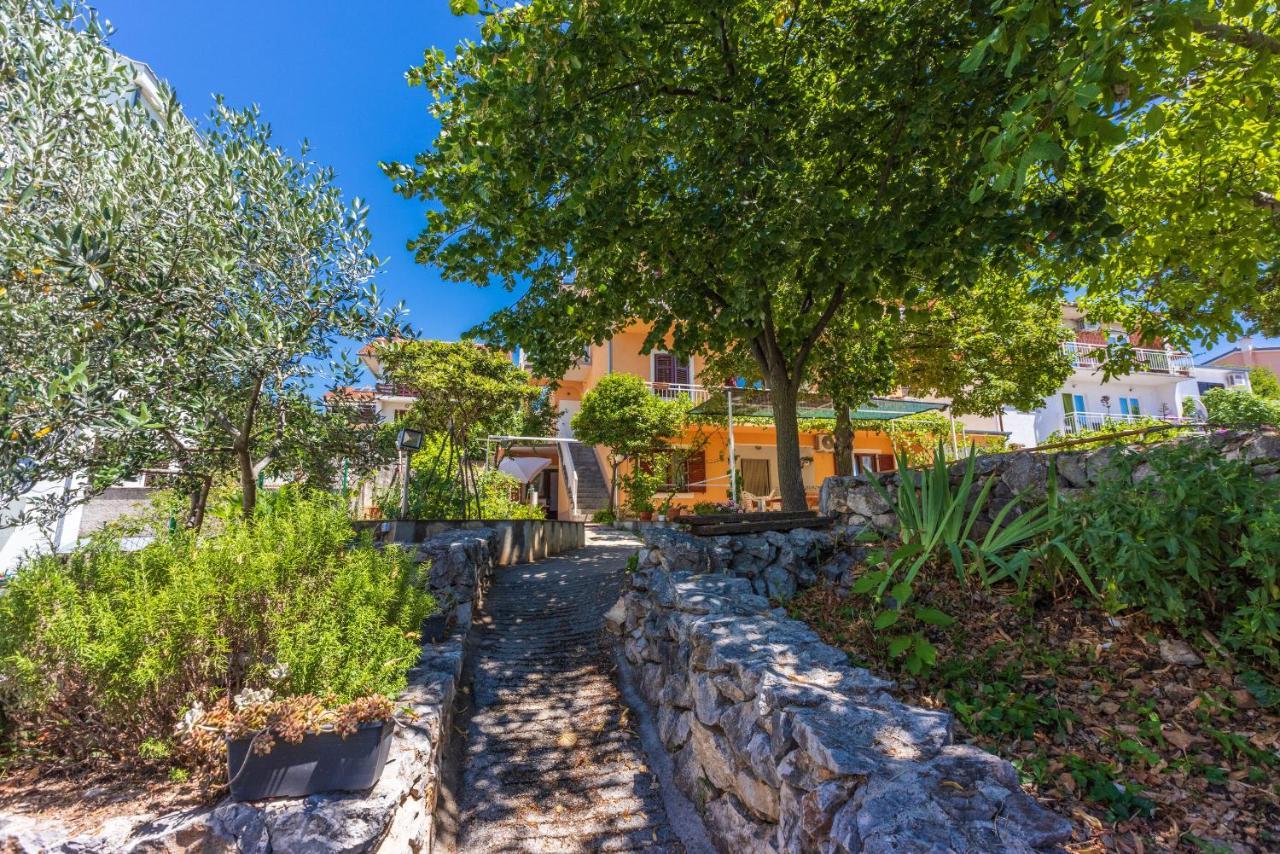 Apartments Lilin Crikvenica Exterior foto
