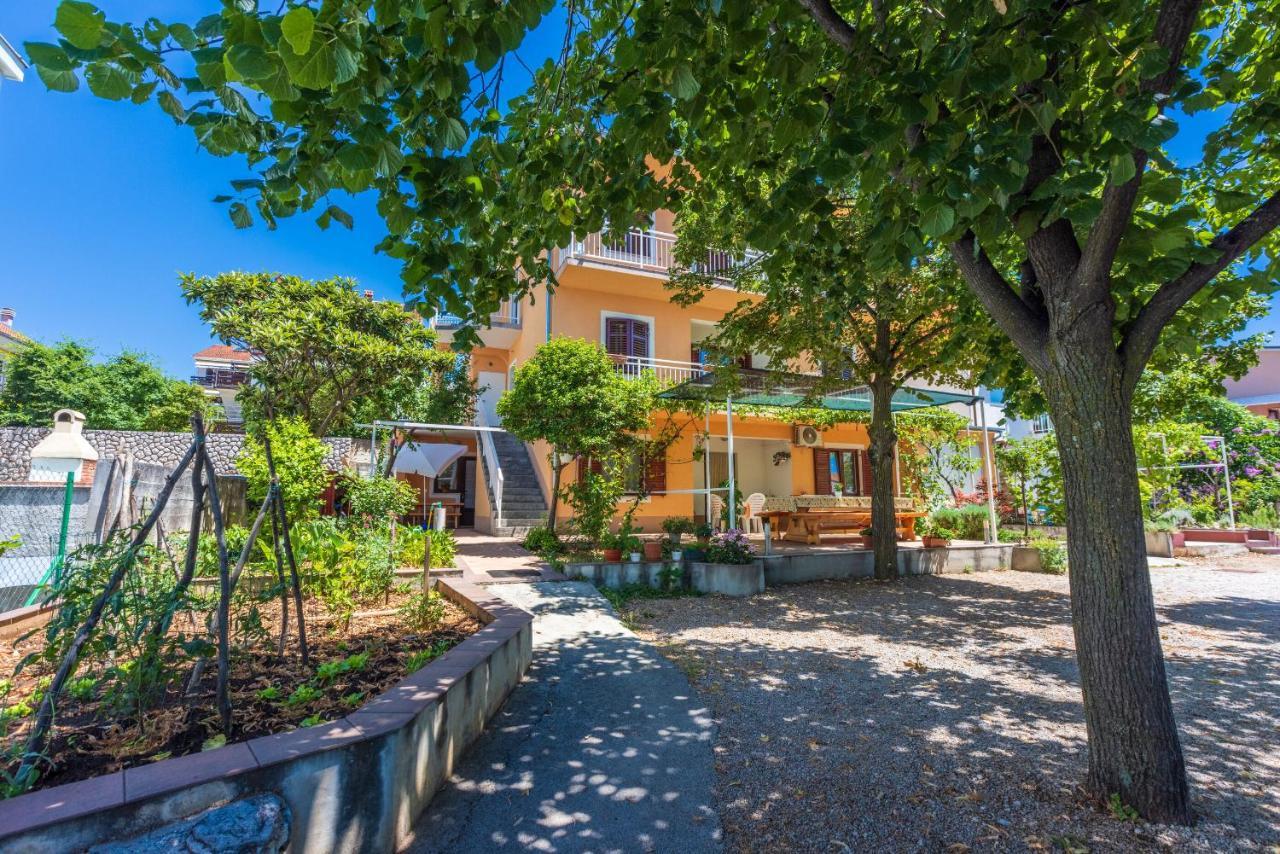 Apartments Lilin Crikvenica Exterior foto